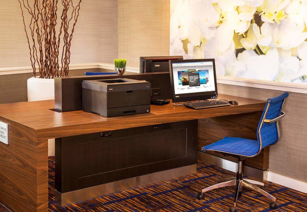 Courtyard By Marriott Charlottesville Buitenkant foto