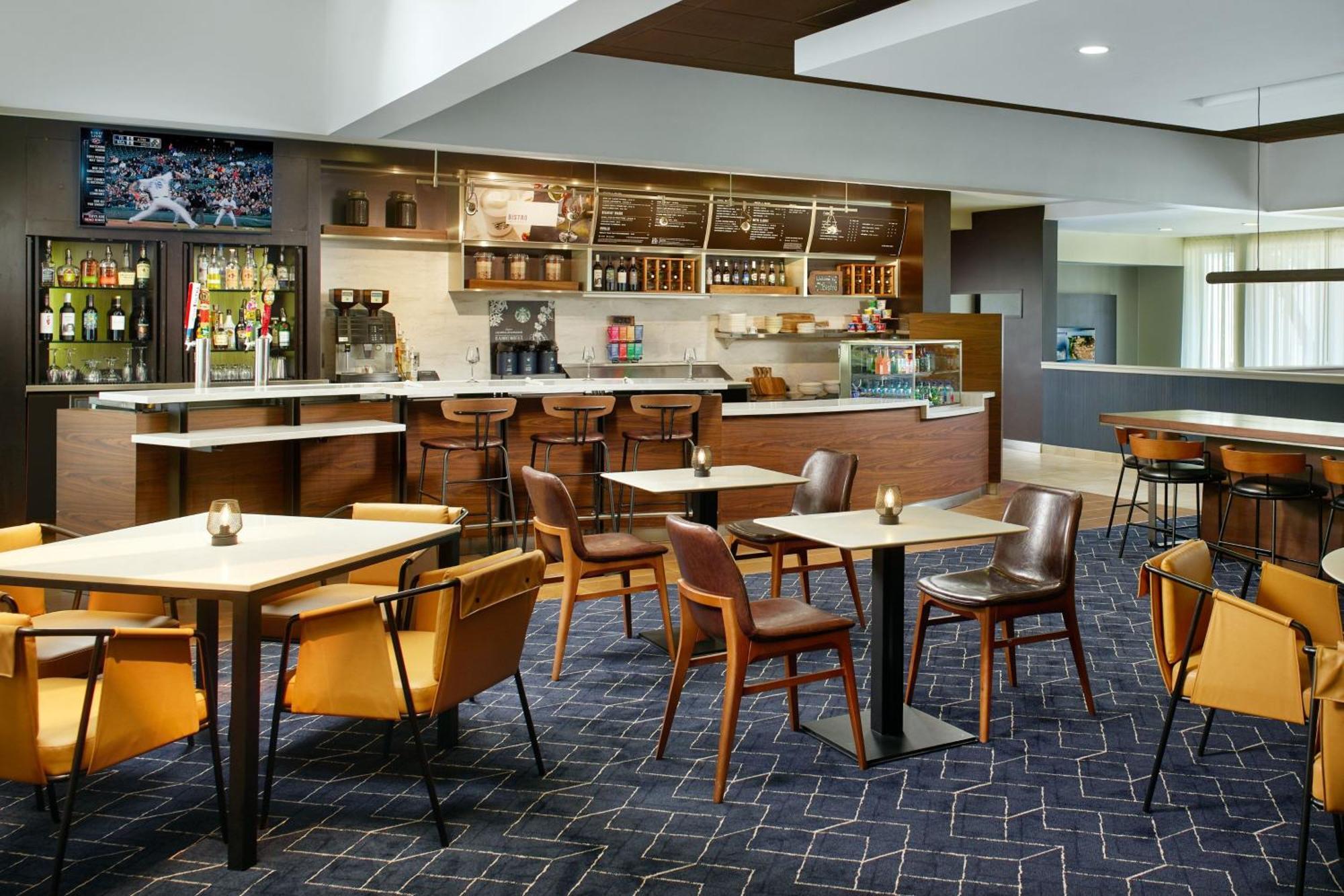 Courtyard By Marriott Charlottesville Buitenkant foto